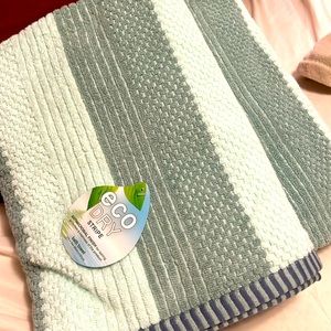 NWT ECO DRI STRIPE one BATH TOWEL🧖🧖‍♂️bath 🛀🧼🧼🧼🚿🚿🚿